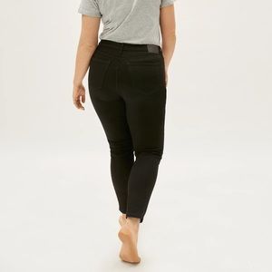 Everlane The Curvy High Rise Skinny Jean
